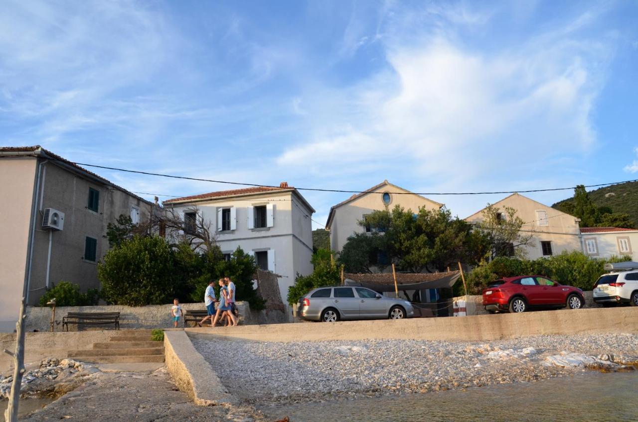 Apartments Martamare Martinšćica エクステリア 写真