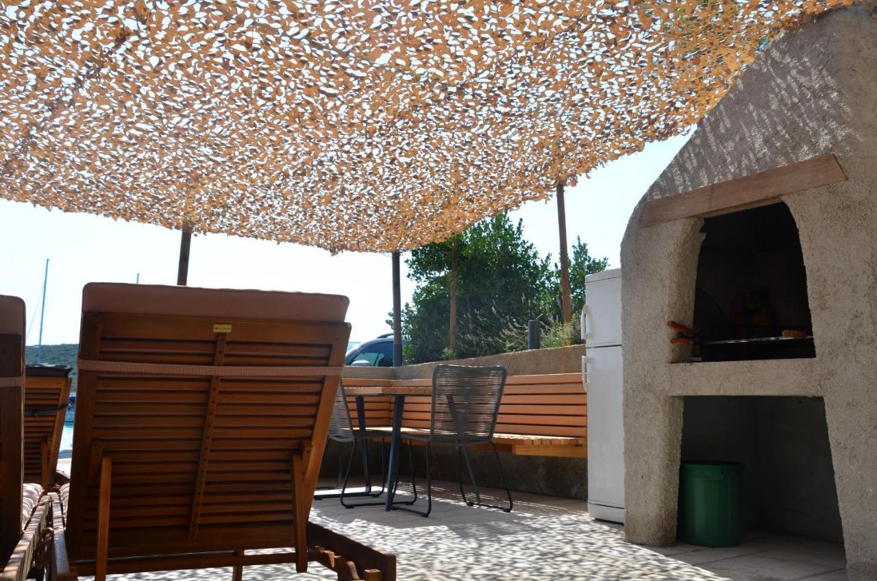 Apartments Martamare Martinšćica エクステリア 写真