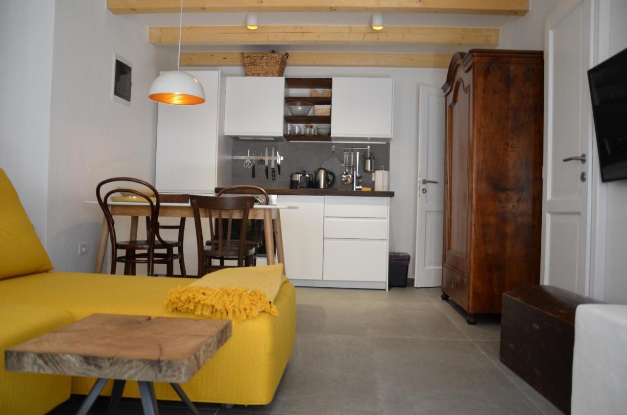 Apartments Martamare Martinšćica エクステリア 写真