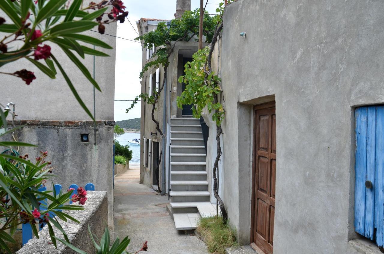 Apartments Martamare Martinšćica エクステリア 写真