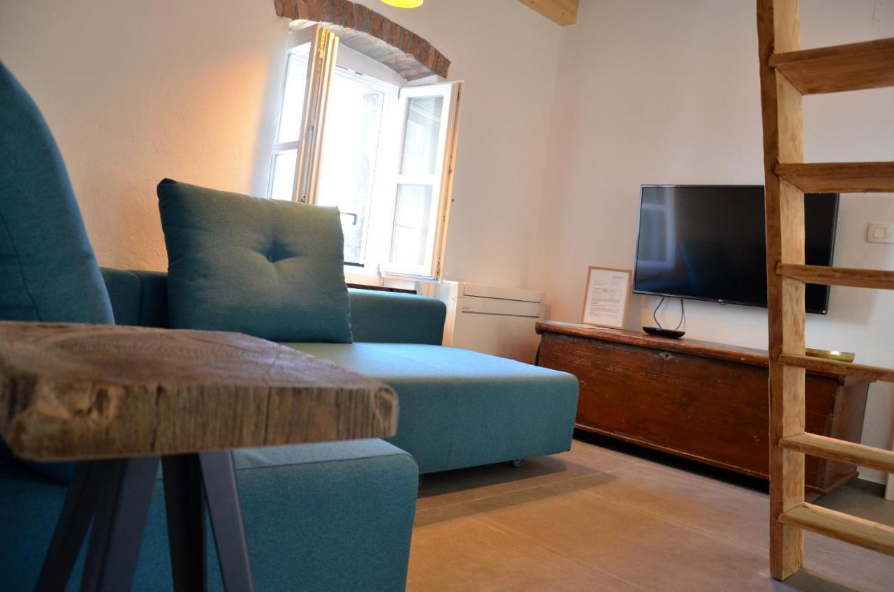 Apartments Martamare Martinšćica エクステリア 写真