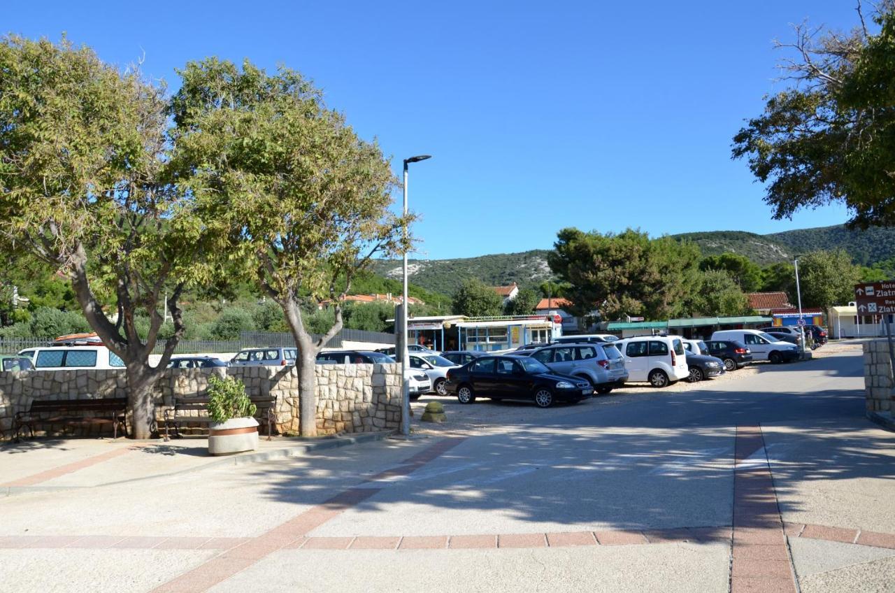 Apartments Martamare Martinšćica エクステリア 写真