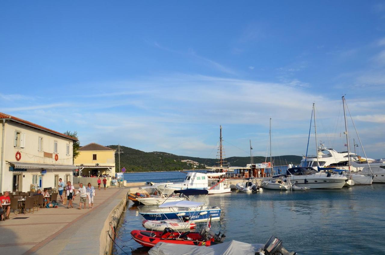Apartments Martamare Martinšćica エクステリア 写真