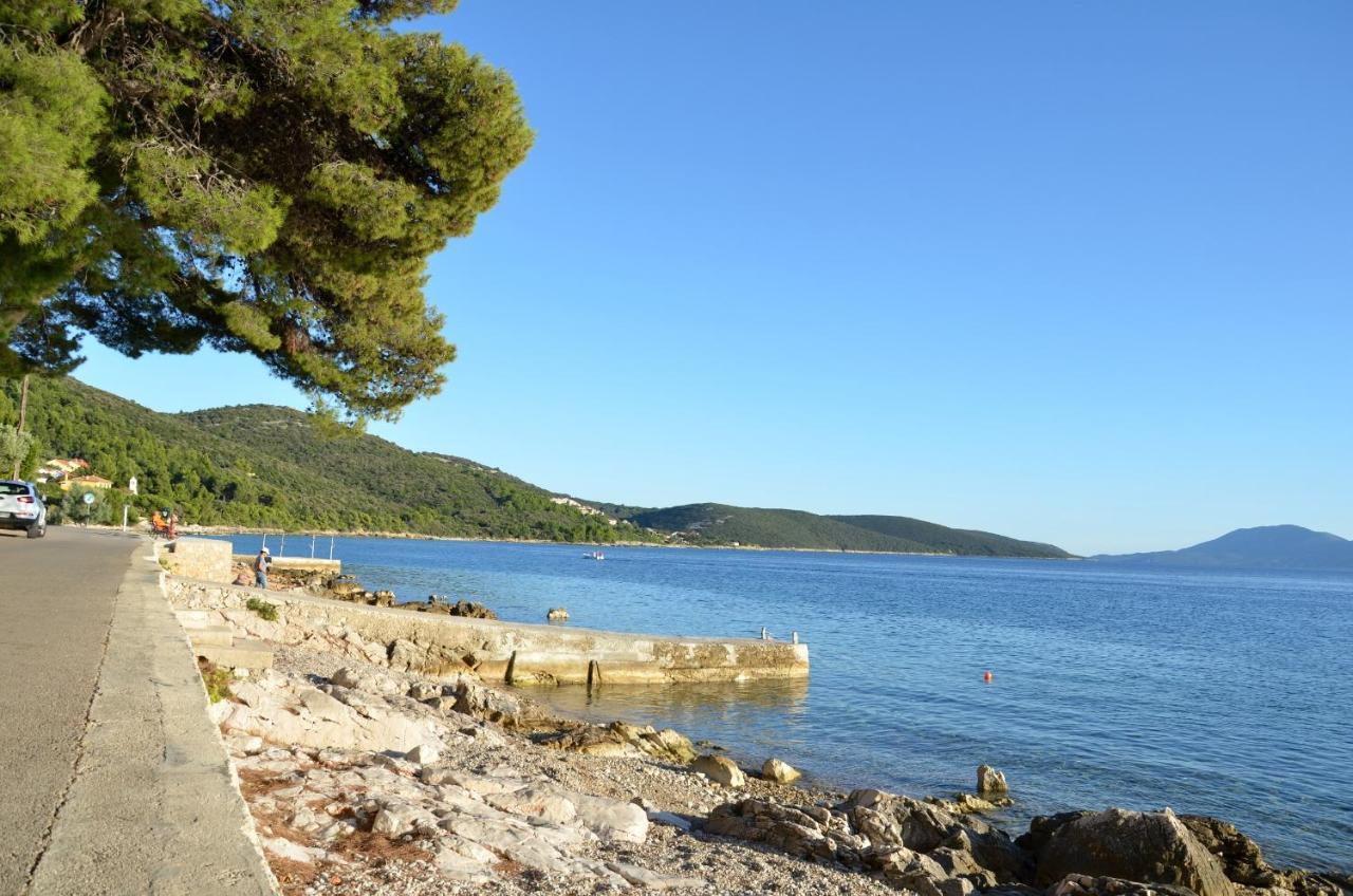 Apartments Martamare Martinšćica エクステリア 写真