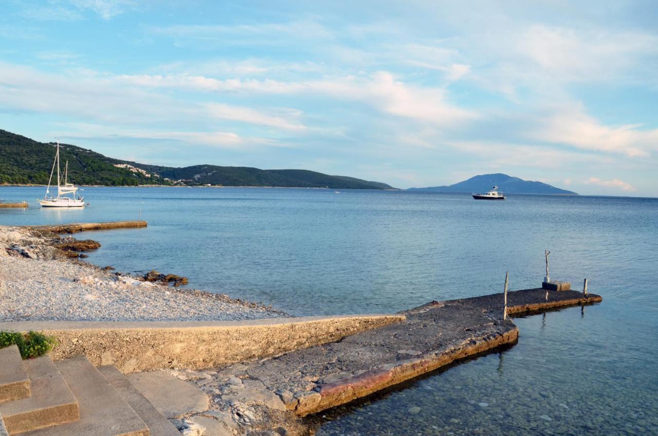Apartments Martamare Martinšćica エクステリア 写真
